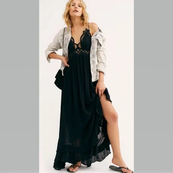Free People Adella Maxi Dress in Black Size S NWT - Picture 3 of 9